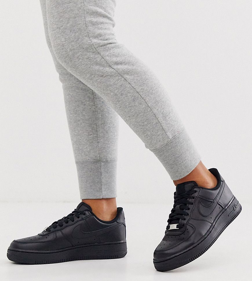 Nike Air Force Low Negras