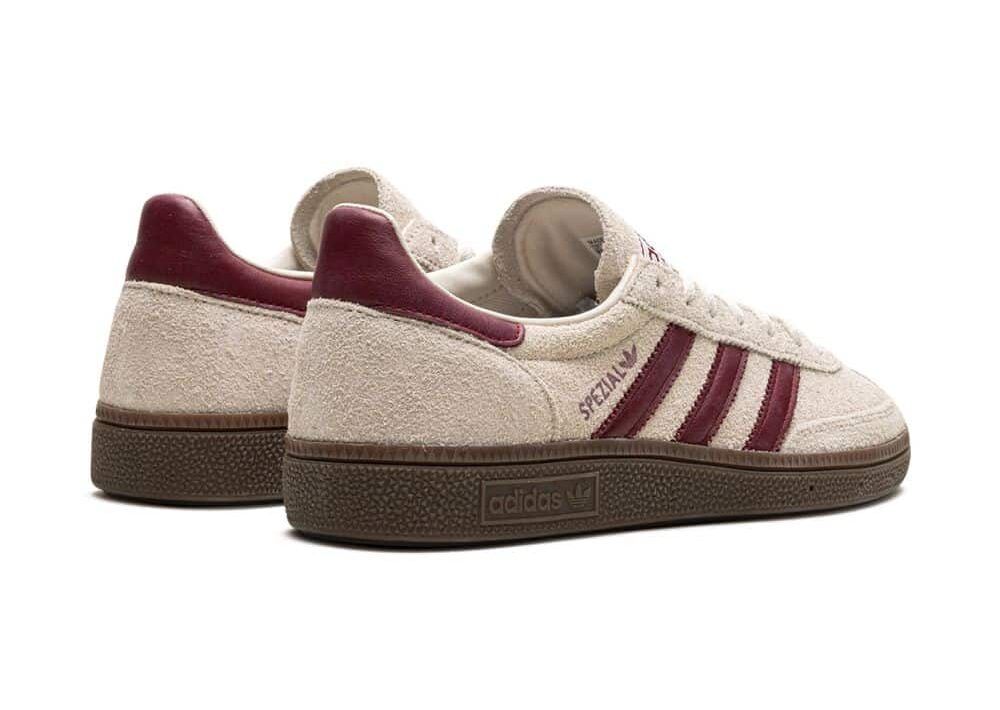Handball Spezial "Off White/Collegiate Burgundy"