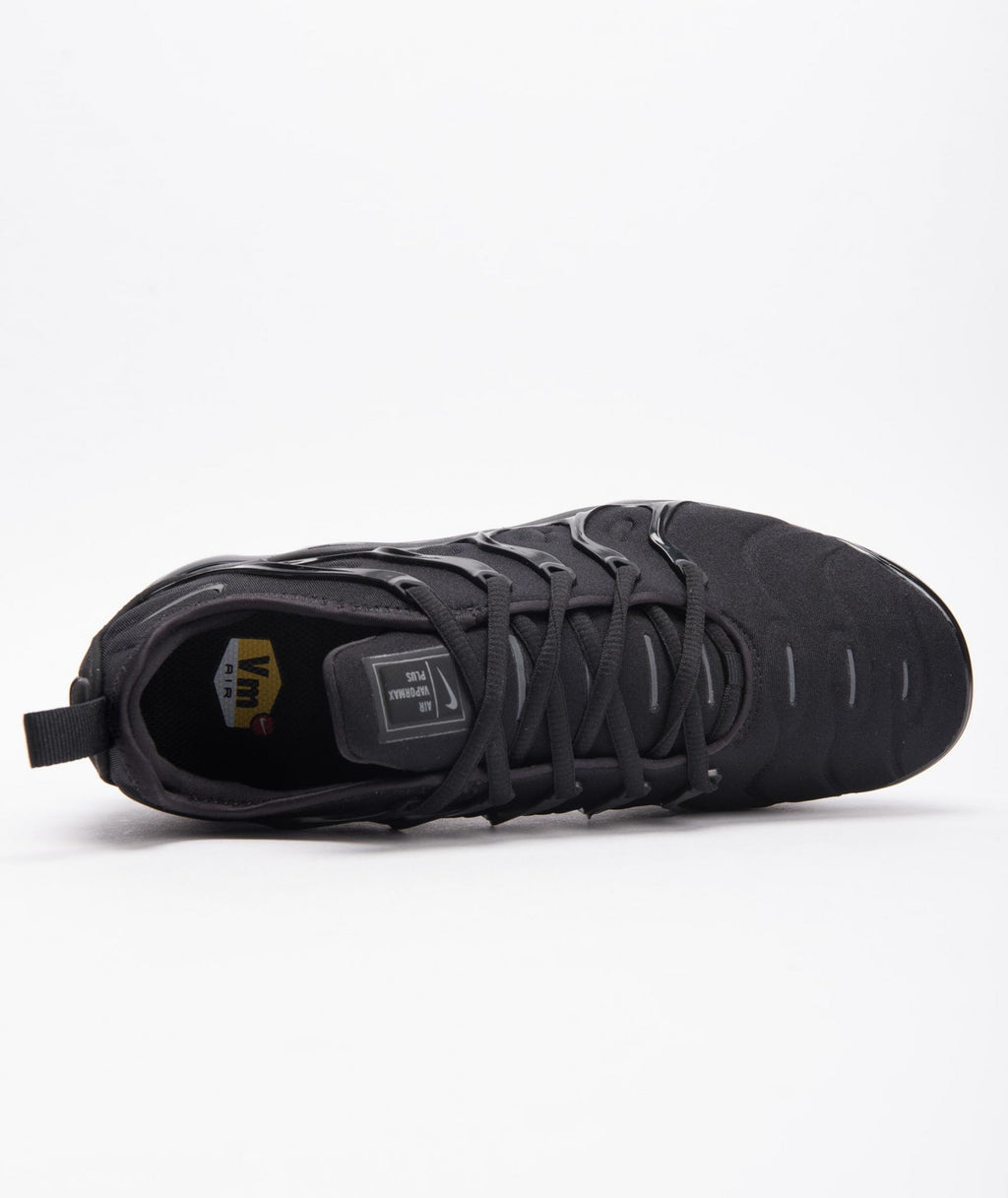 NIKE VAPORMAX PLUS