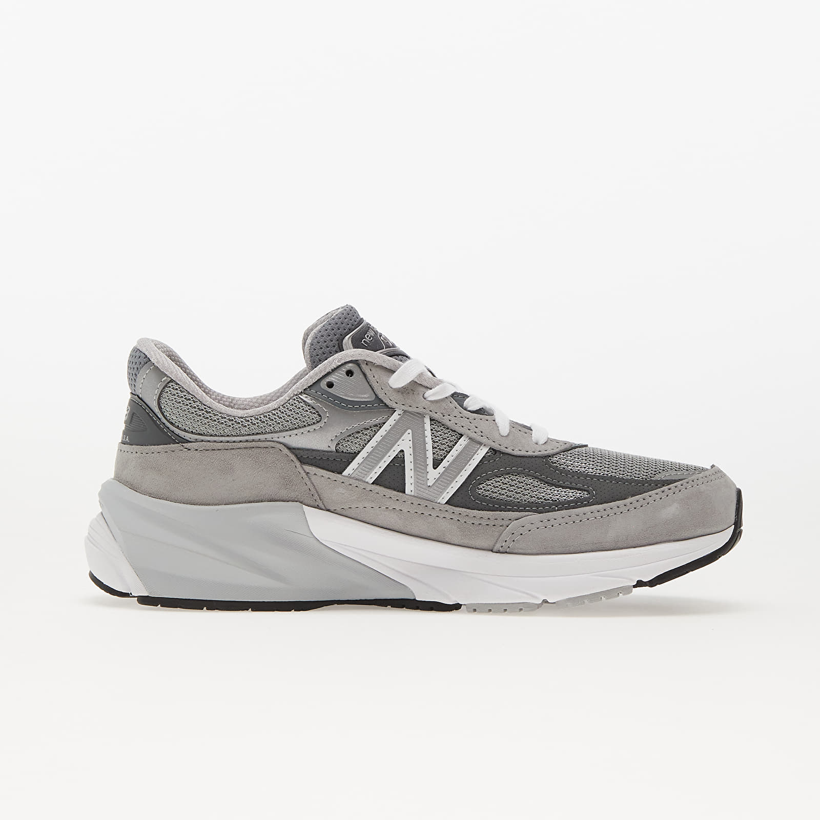 NEW BALANCE 990 V6