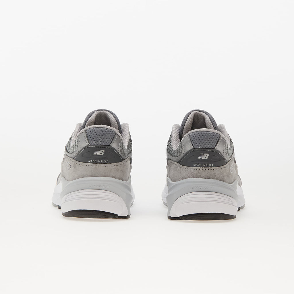 NEW BALANCE 990 V6