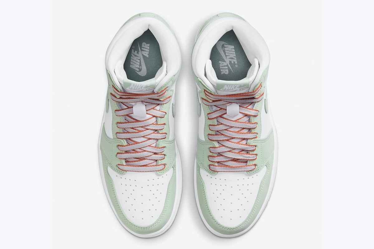 Wmns Air Jordan 1 Retro High OG ‘Seafoam’