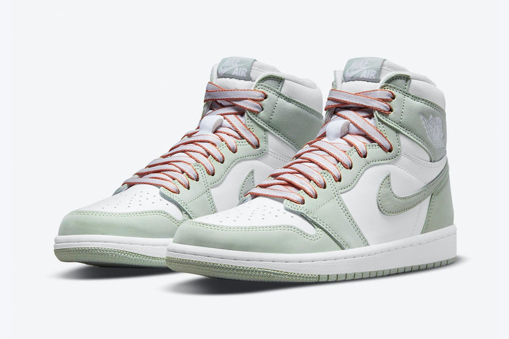 Wmns Air Jordan 1 Retro High OG ‘Seafoam’