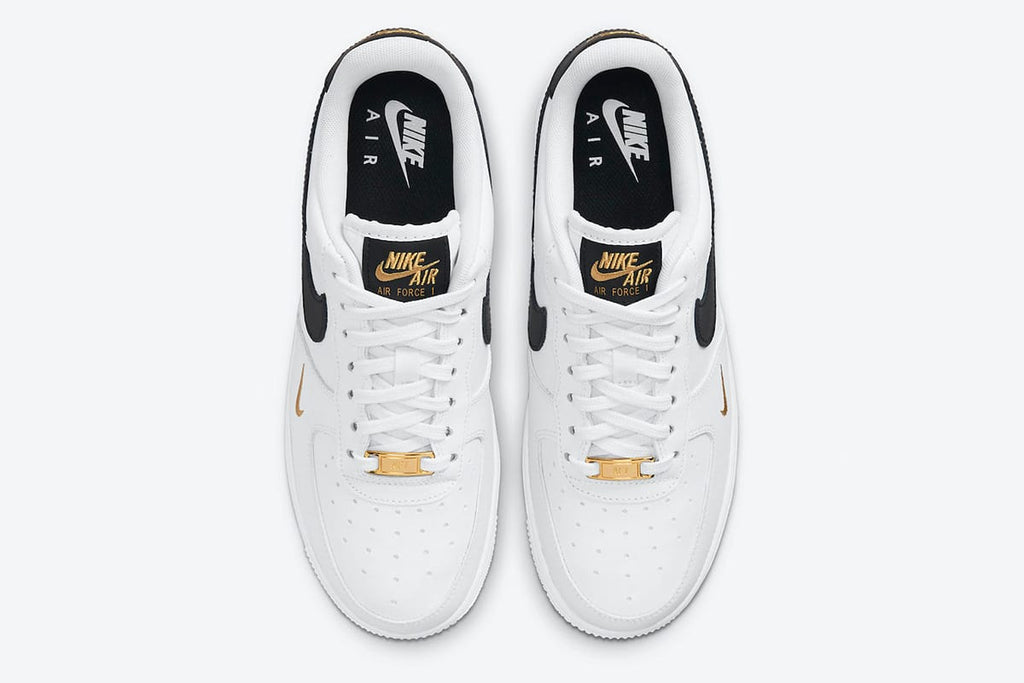 Wmns Nike Air Force 1 ’07 Essential ‘White Black’