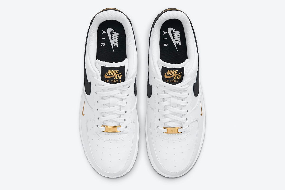 Wmns Nike Air Force 1 ’07 Essential ‘White Black’