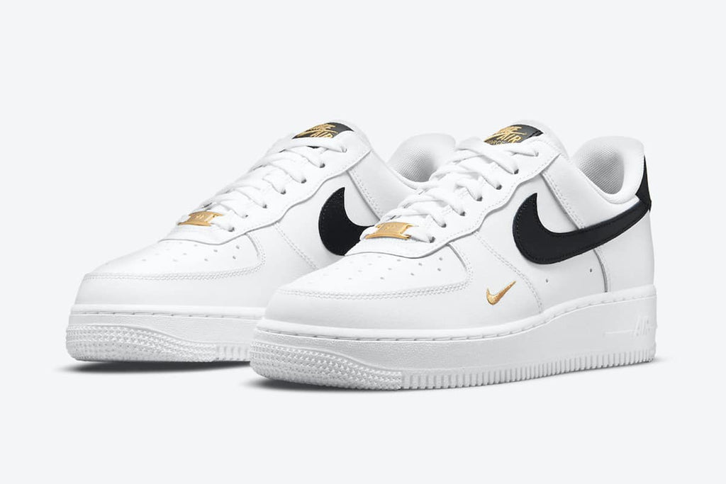 Wmns Nike Air Force 1 ’07 Essential ‘White Black’