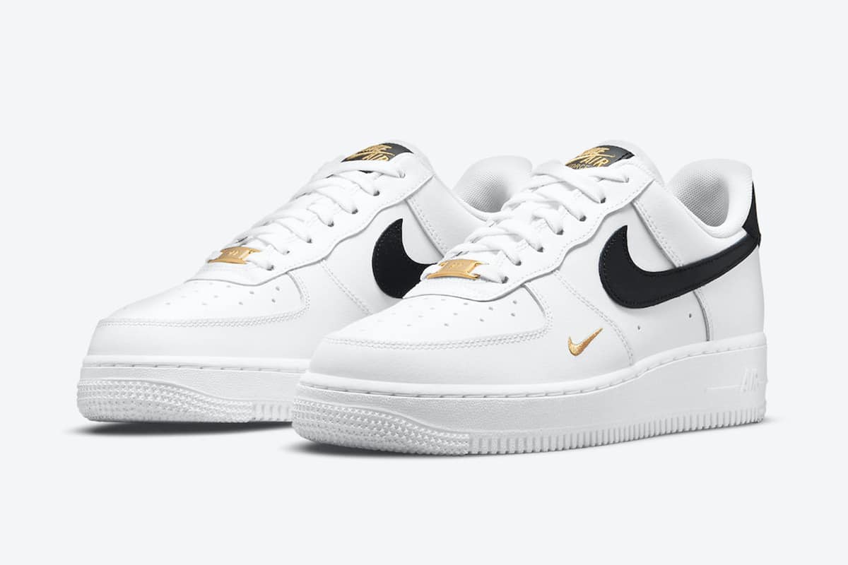 Wmns Nike Air Force 1 ’07 Essential ‘White Black’