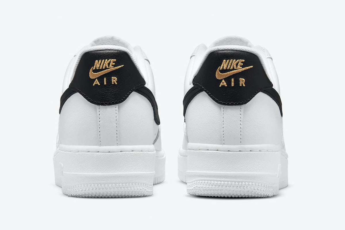 Wmns Nike Air Force 1 ’07 Essential ‘White Black’