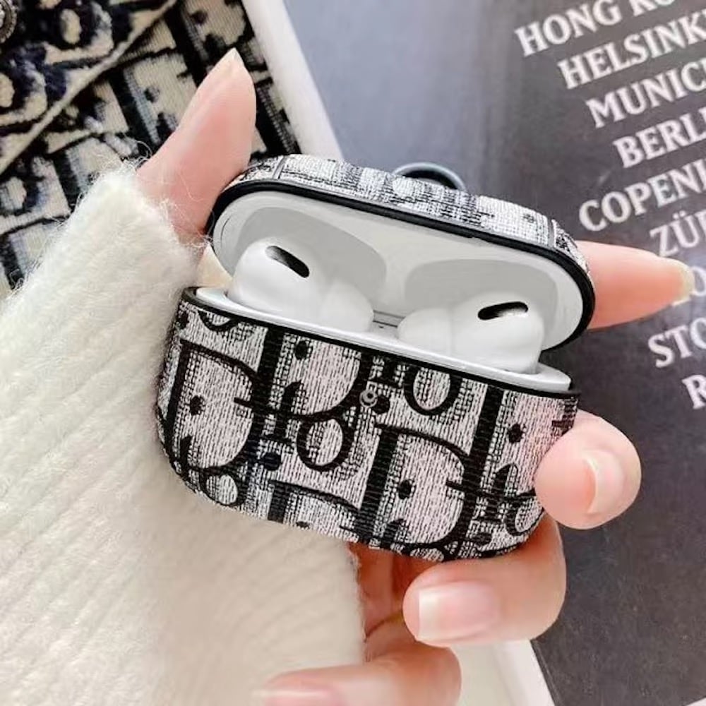 Funda CD Monogram Negro para AirPods