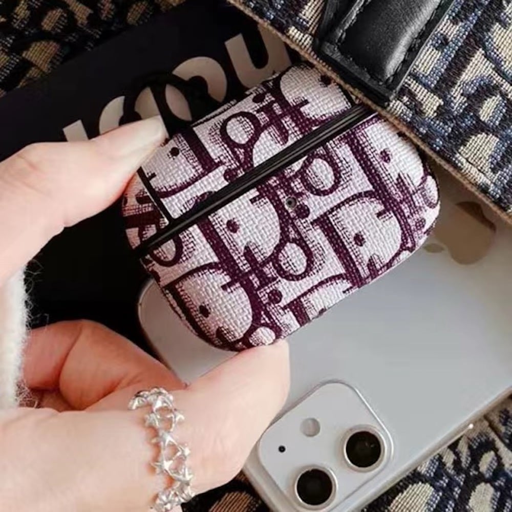 Funda CD Monogram Violeta para AirPods