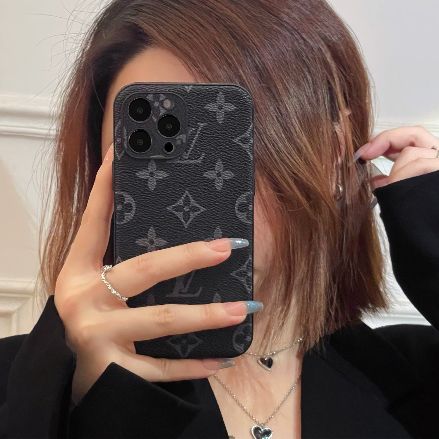 Funda Negro LV Monogram para iPhone