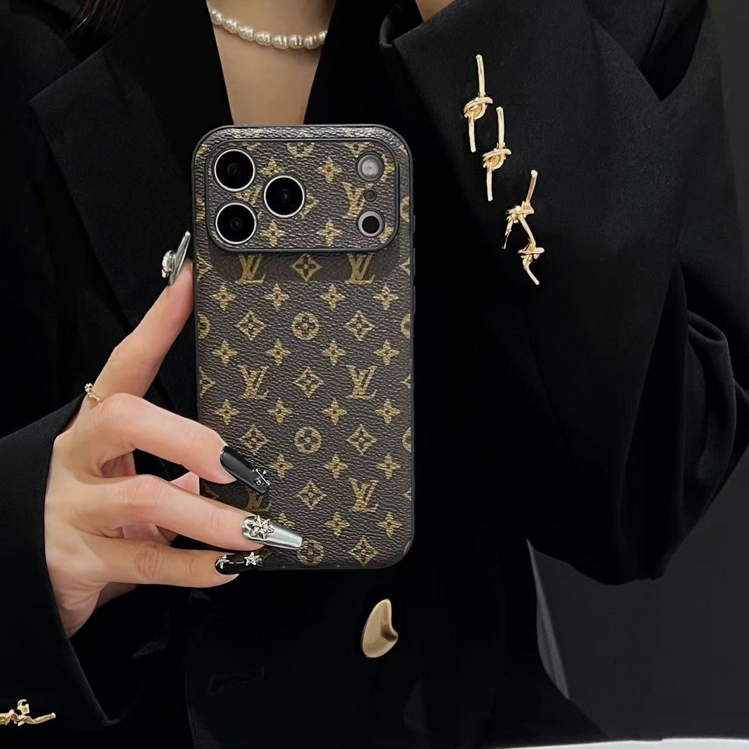 Funda Mini LV Marrón Monogram para iPhone