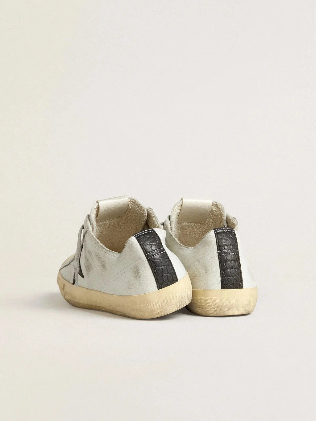 Golden Goose V-Star Black Crocodile Star